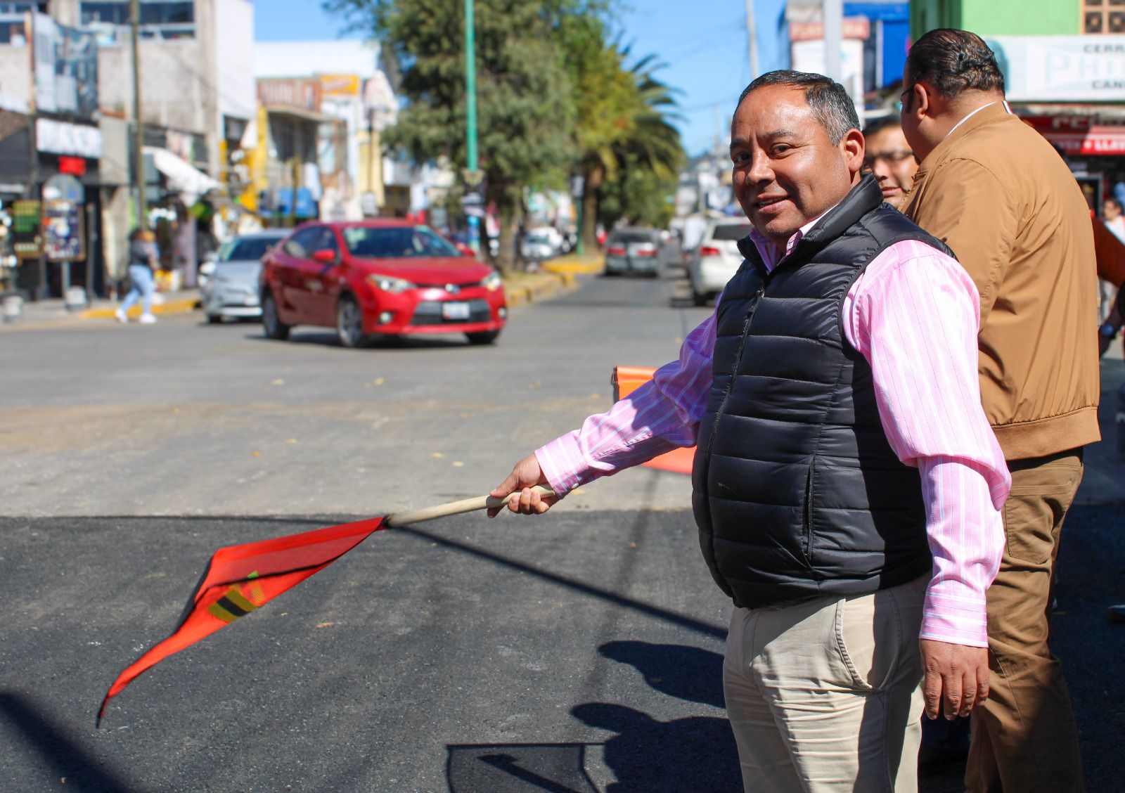 Javier Rivera dio banderazo de inicio a obras de reencarpetamiento de calles de Apizaco